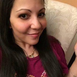 Meet your Posher, Anasia